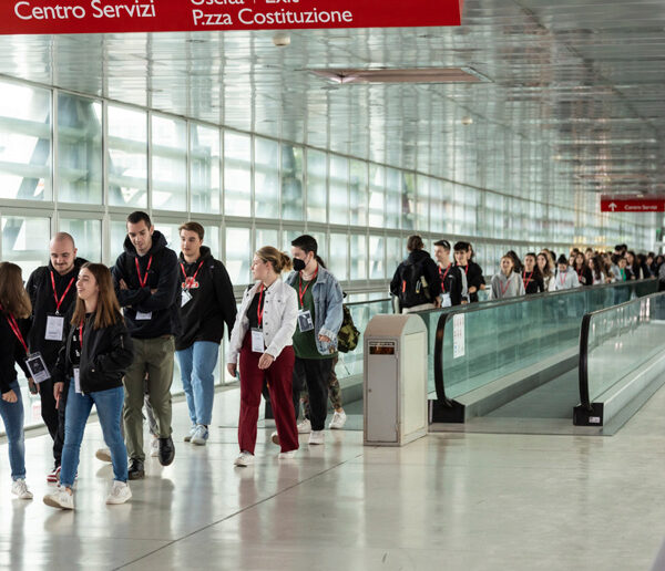 Studenti a Cersaie